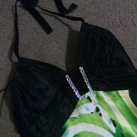 Gown - Picture 2 of 2